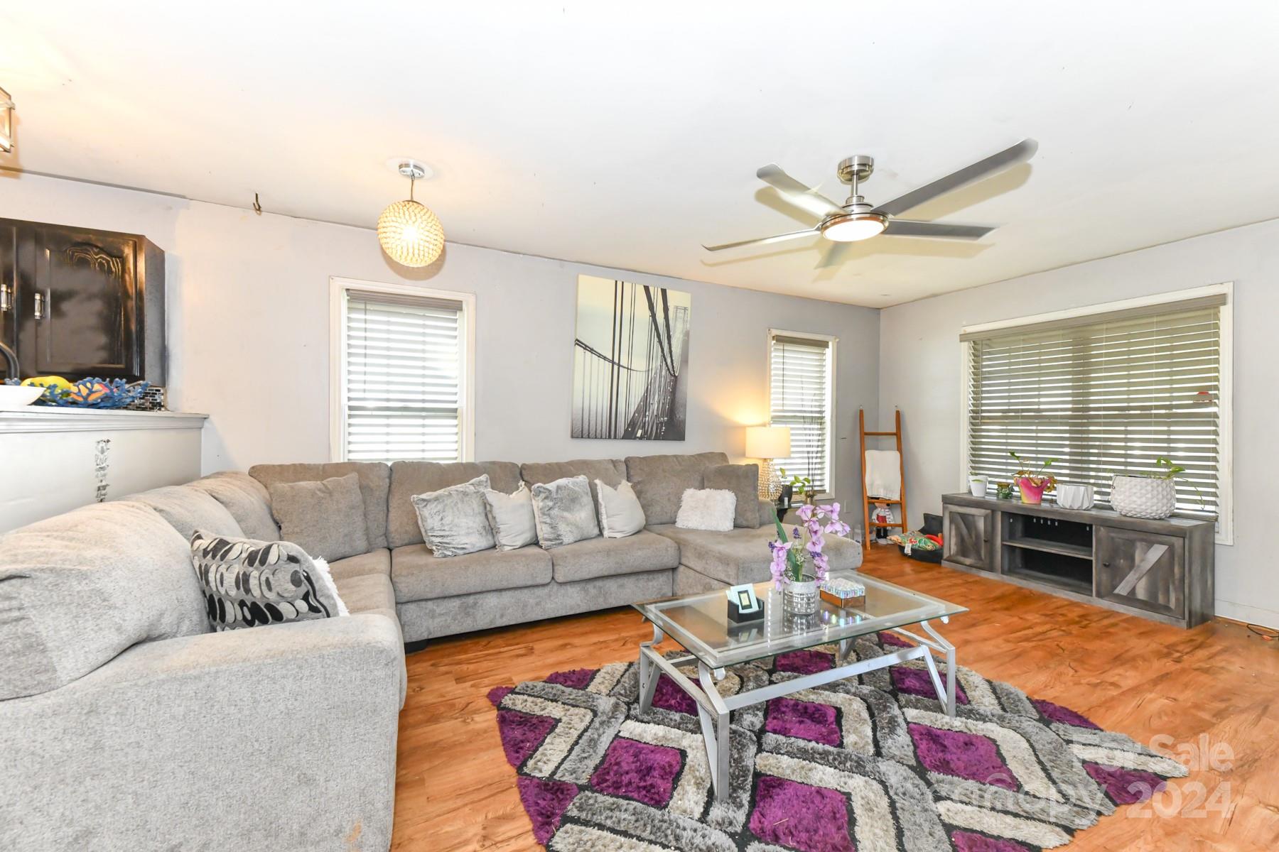 Glenn Oaks - Residential