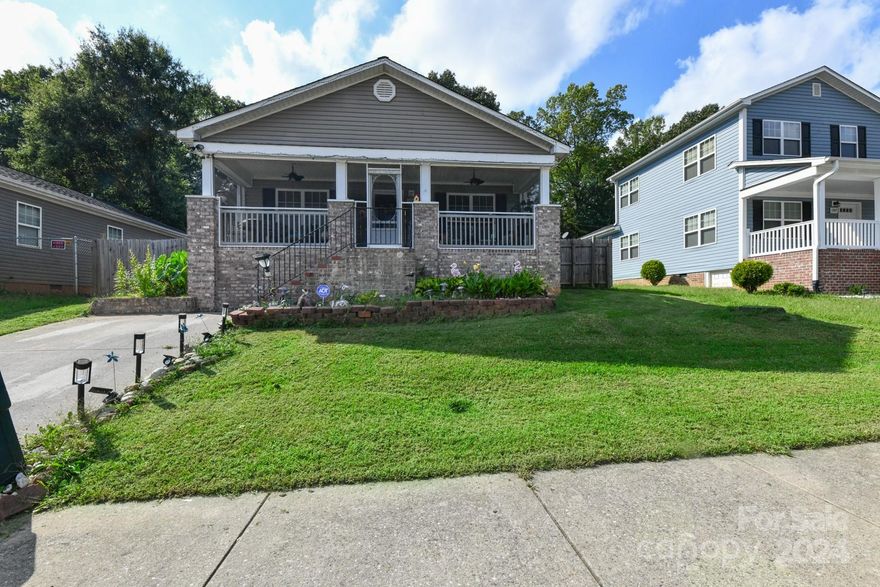 $3,000 Sellers credit!!!! 1 year warranty and NO HOA! This charming 3-bedroom, 2-bath Ranch is ready for its next OWNER! Featuring lots of windows that fill the home with natural light, a kitchen with plenty of cabinets, stainless steel stove, and a cozy breakfast area. The property also includes an attached storage building for added convenience. With a new HVAC system installed in 2021 and a covered front porch, this home is perfect for first-time buyers or investors looking to expand their portfolio. Don’t miss out on this opportunity! The Seller is highly motivated and welcomes all reasonable offers!!!!!!!