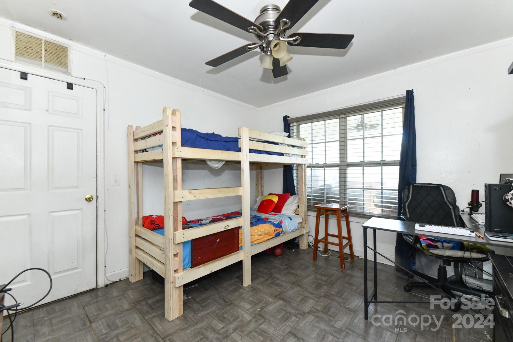 Glenn Oaks - Residential