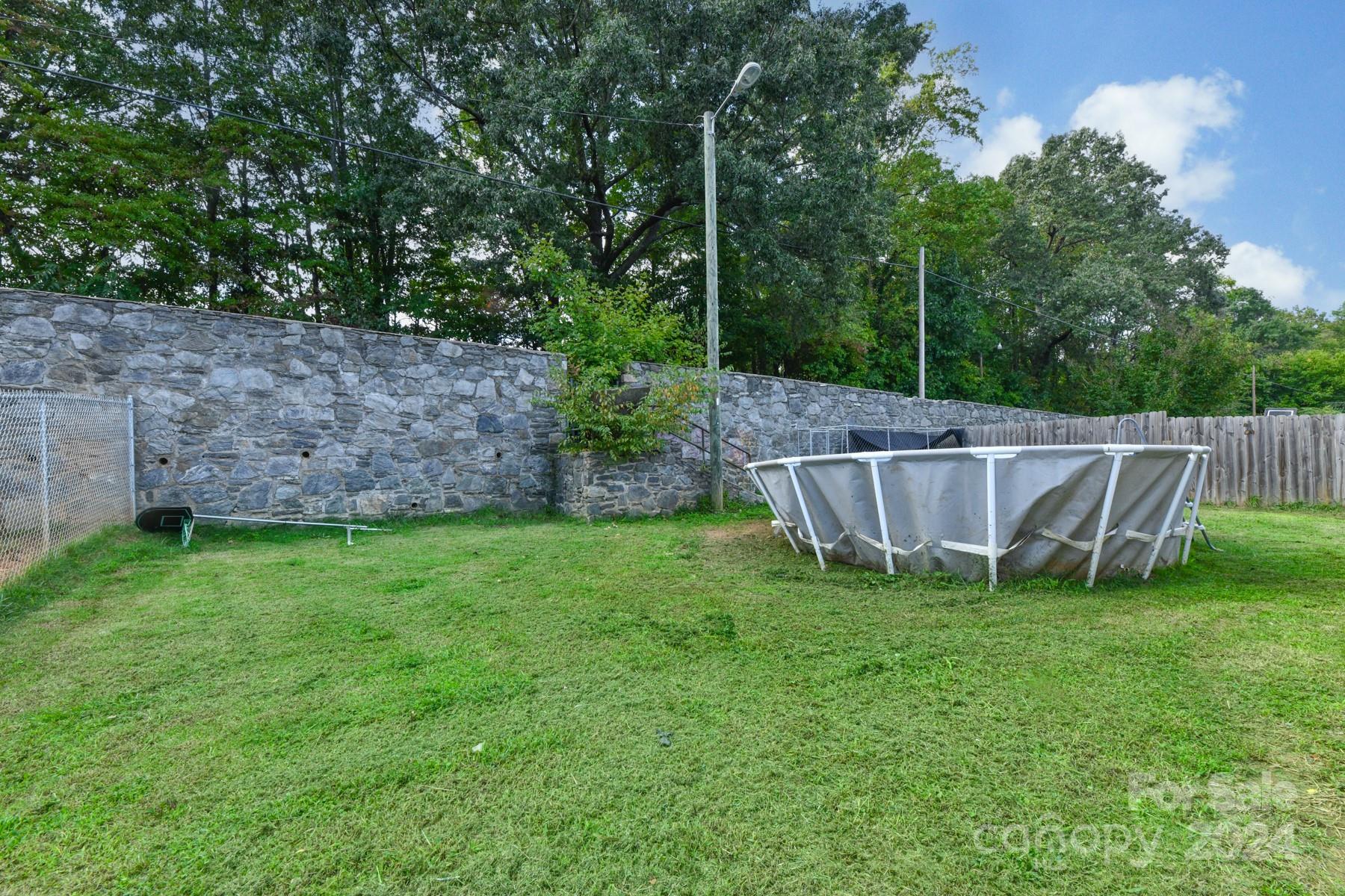 Glenn Oaks - Residential