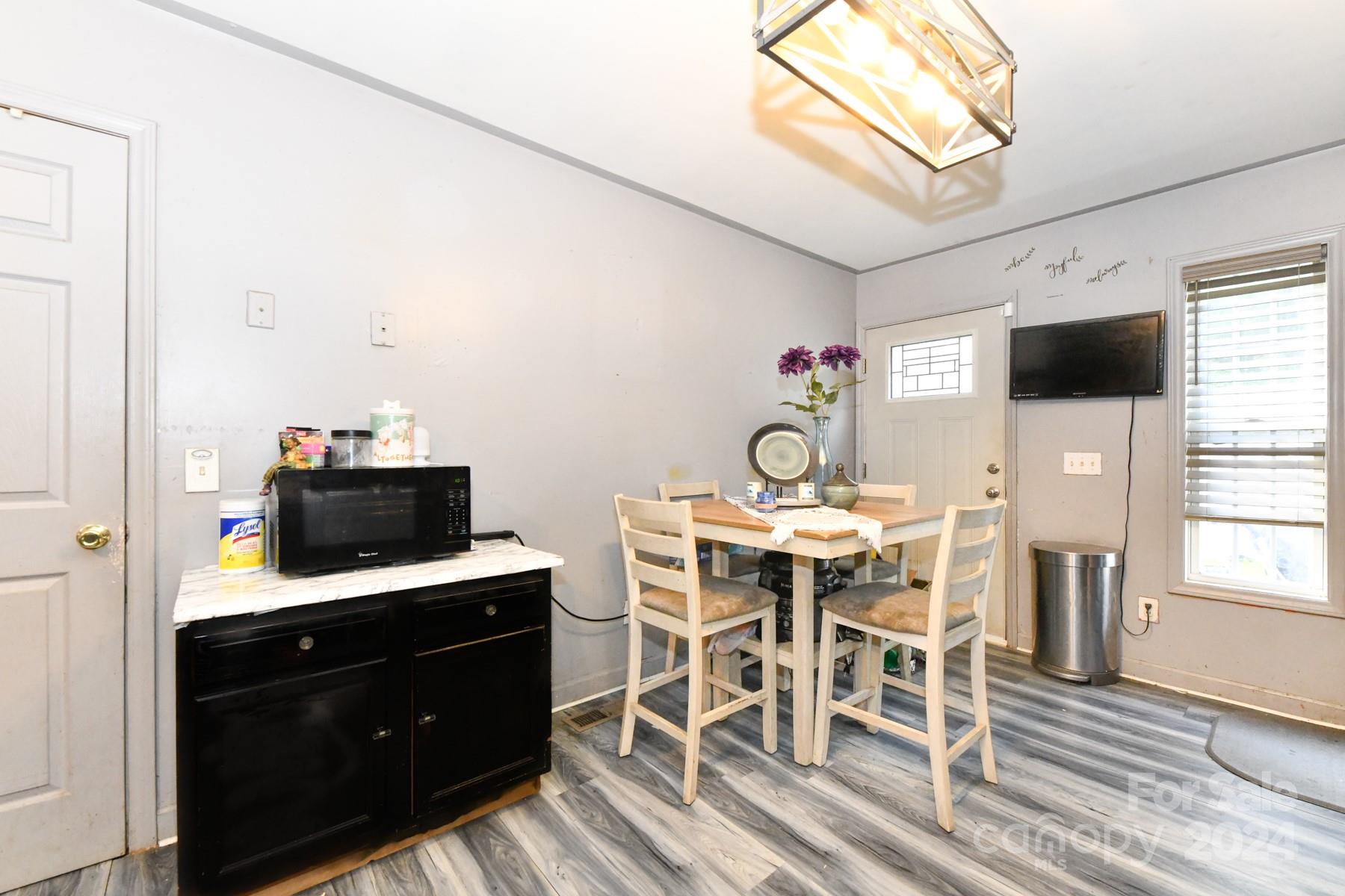 Glenn Oaks - Residential