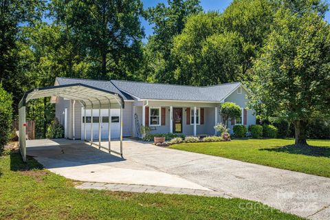 Photo of 3318 Danial Street, Conover, NC 28613 (MLS # 4286243)