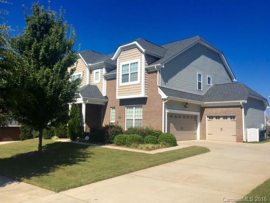 Well appointed and meticulously maintained home in Beckett!  Home features a 3 car, side load garage, open floor plan, gourmet kitchen with granite countertops, tile backsplash, large kitchen island, hardwood floors, SS appliances and amazing back patio with built in GREEN EGG, fire pit, fenced in backyard and privacy trees.