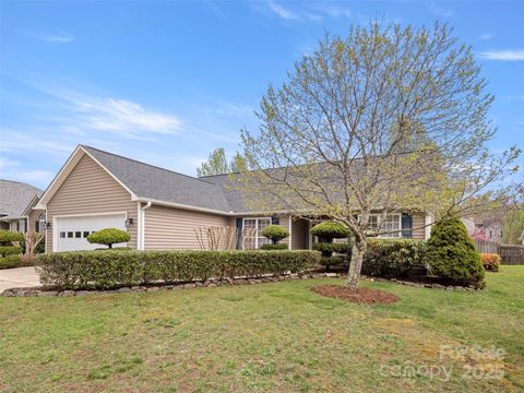 135 S Sunberry Trail Fletcher NC 28732