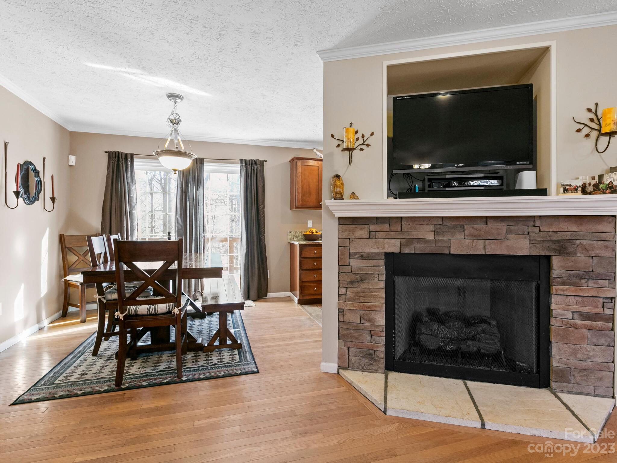 Mountain Vista At Luther Cove - Residential