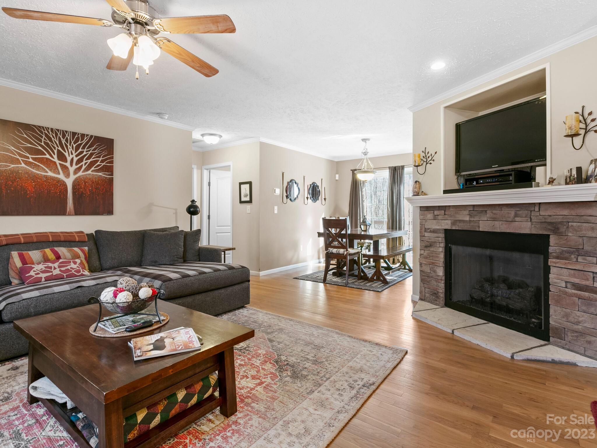 Mountain Vista At Luther Cove - Residential