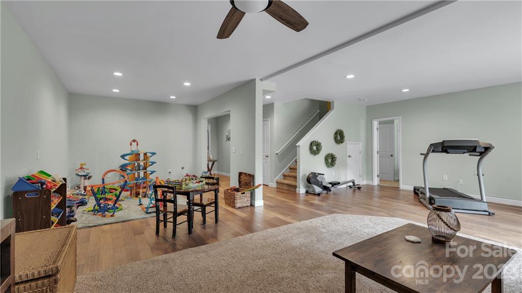 Almond Glen - Residential