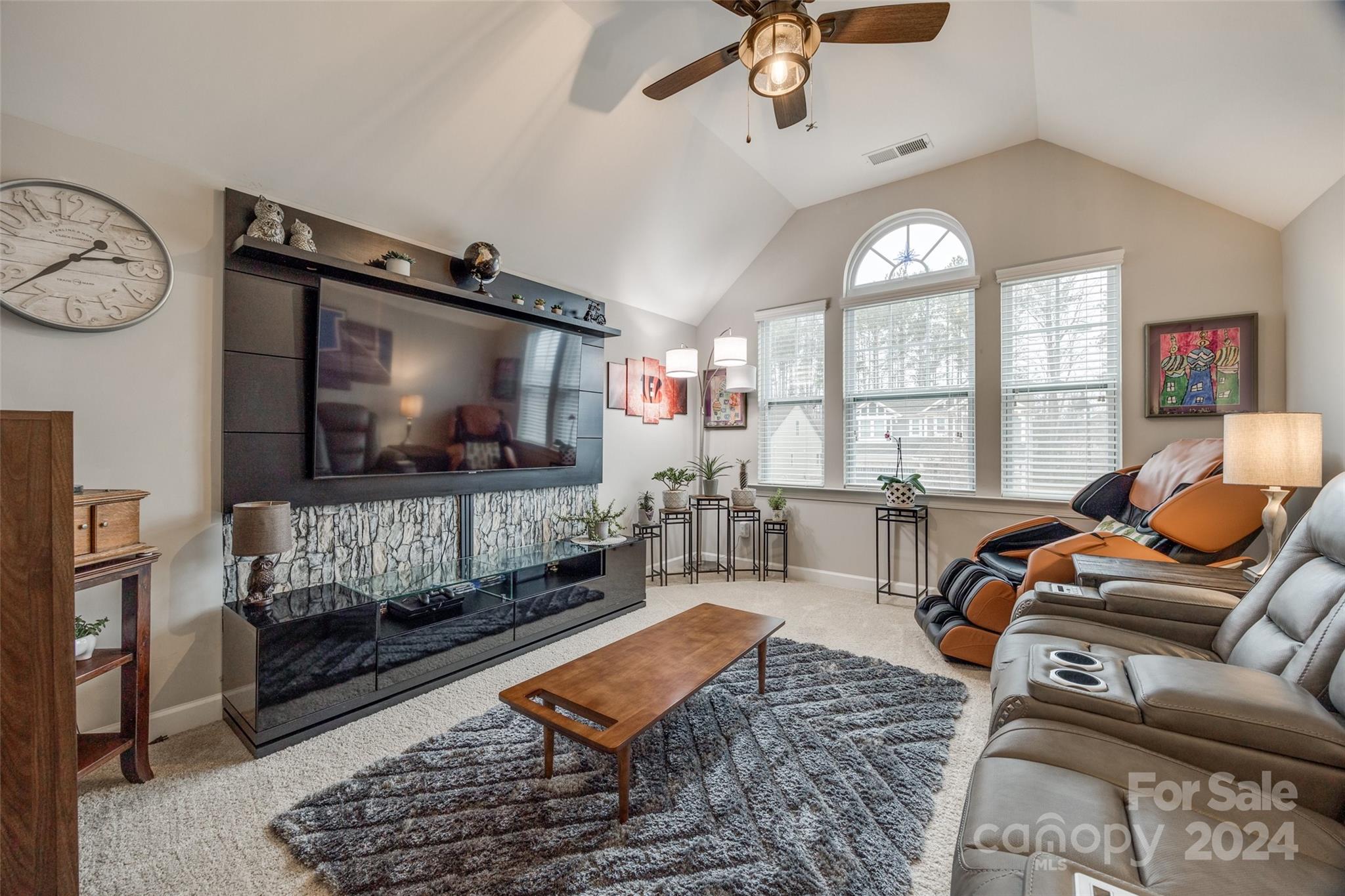 Lake Crest - Residential