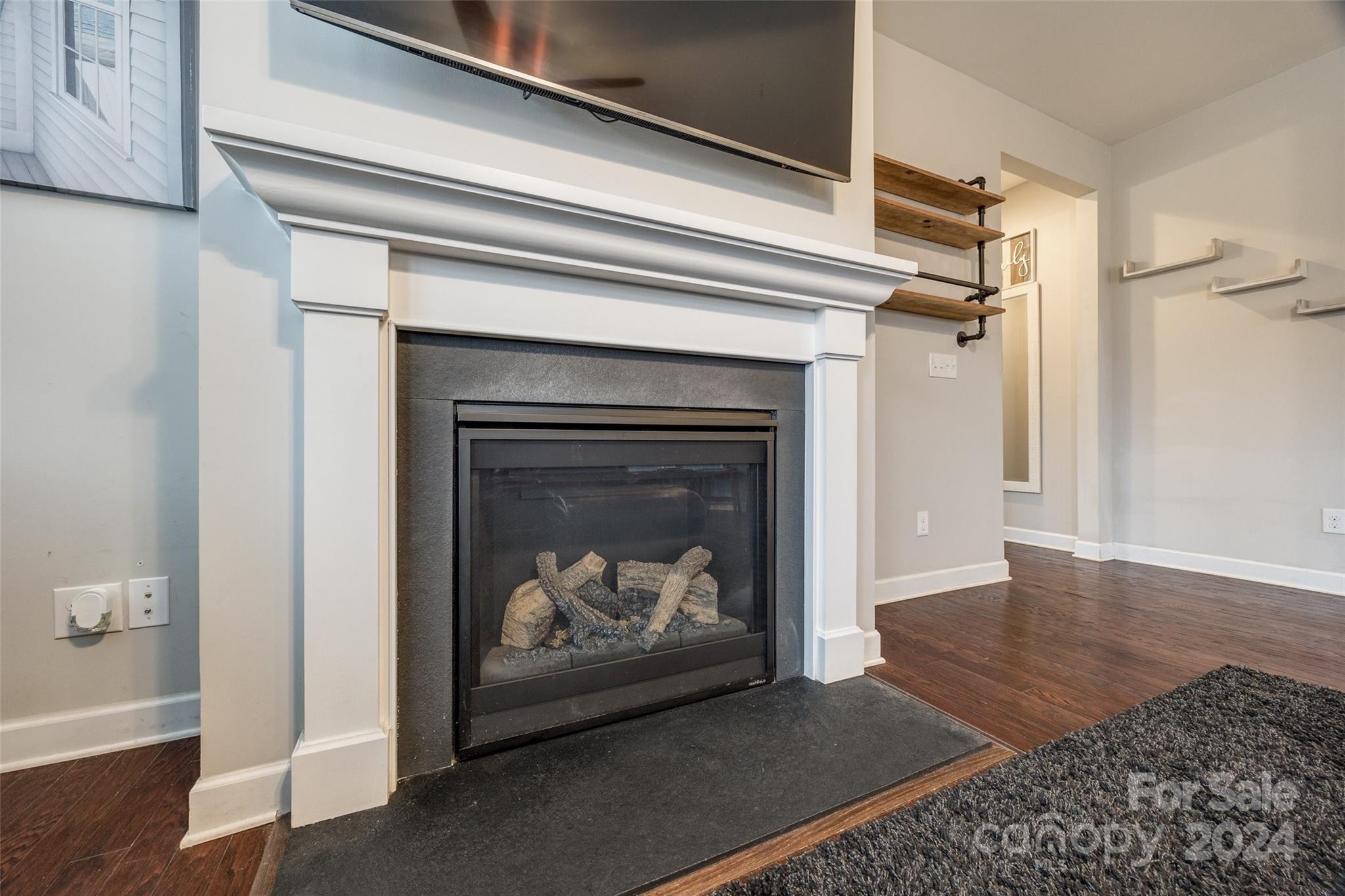 Lake Crest - Residential