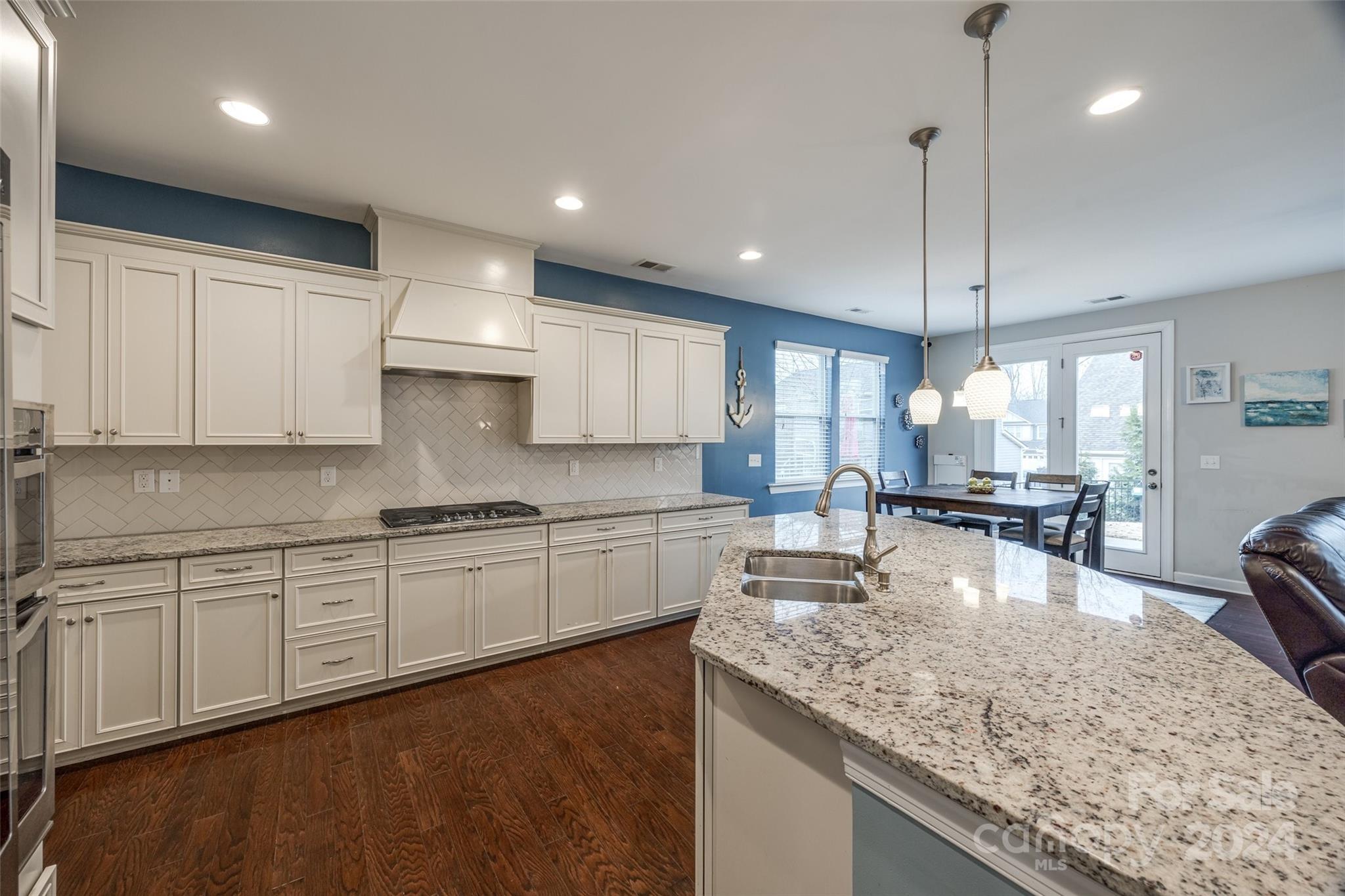 Lake Crest - Residential