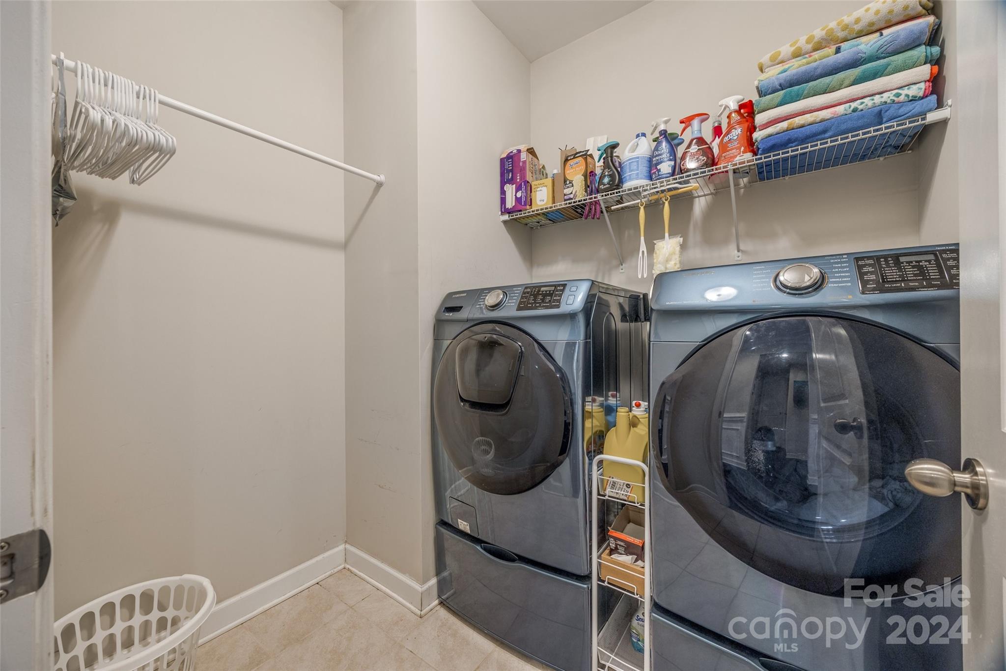 Lake Crest - Residential