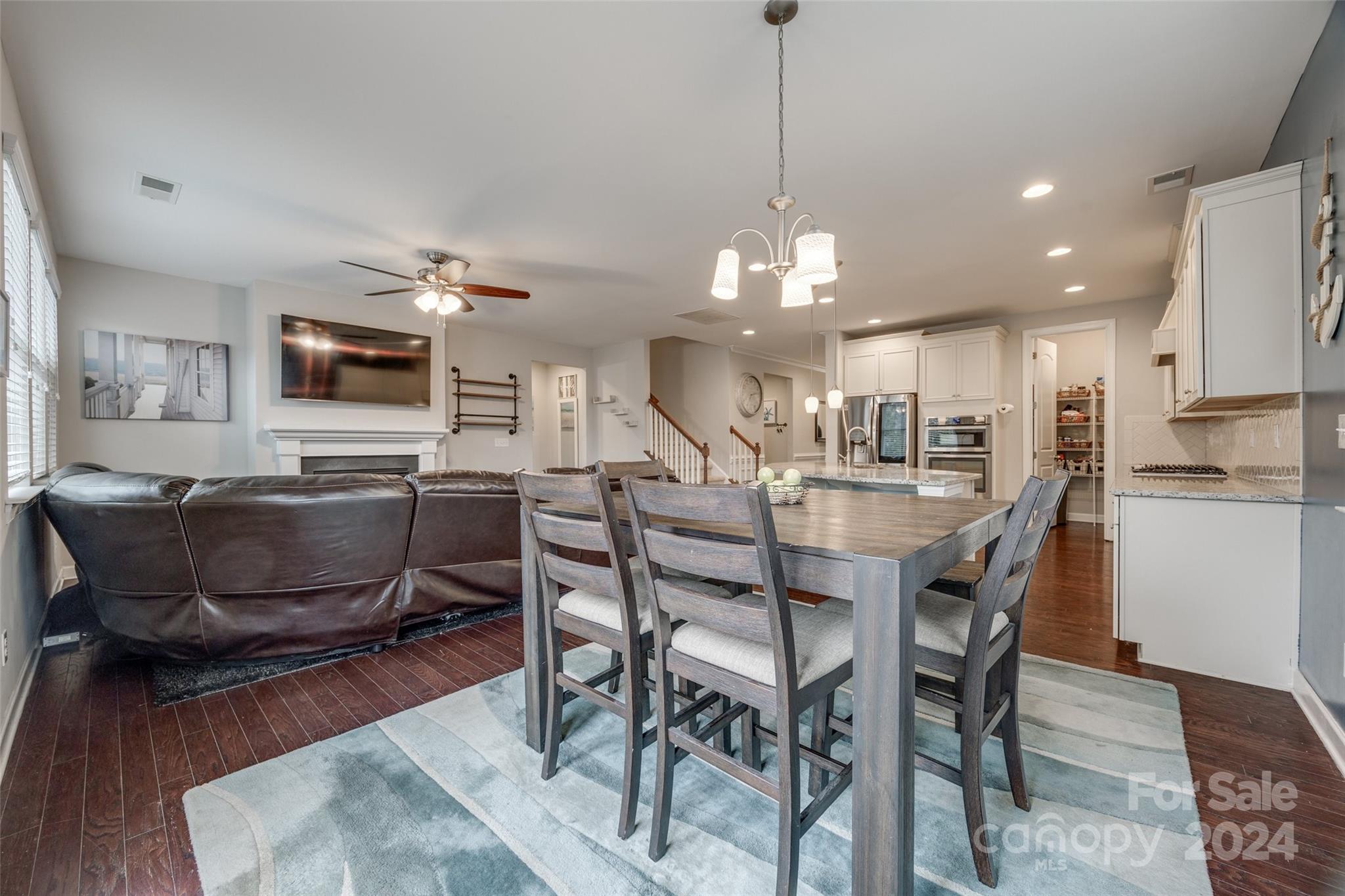 Lake Crest - Residential