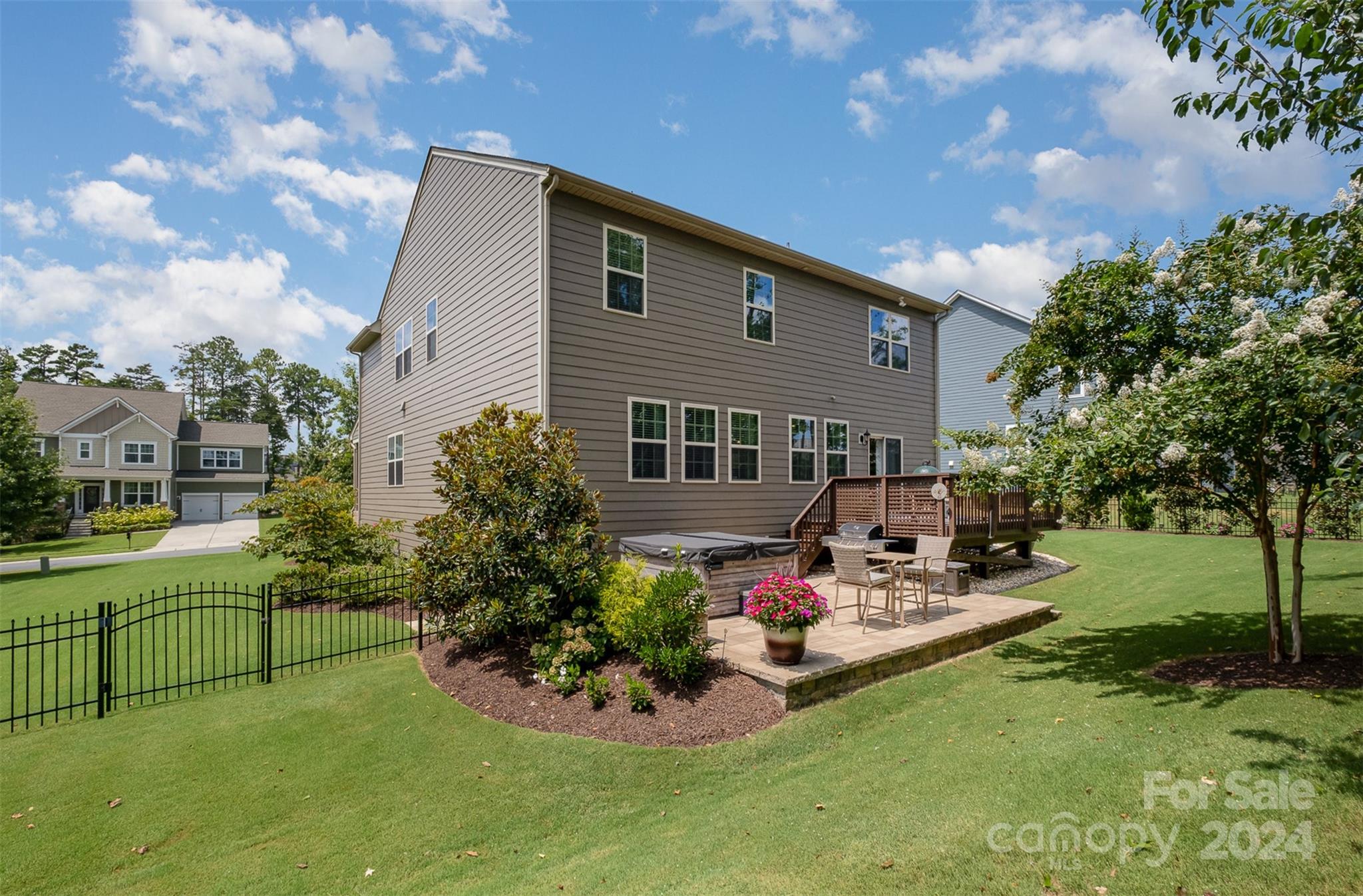 Southern Trace - Residential