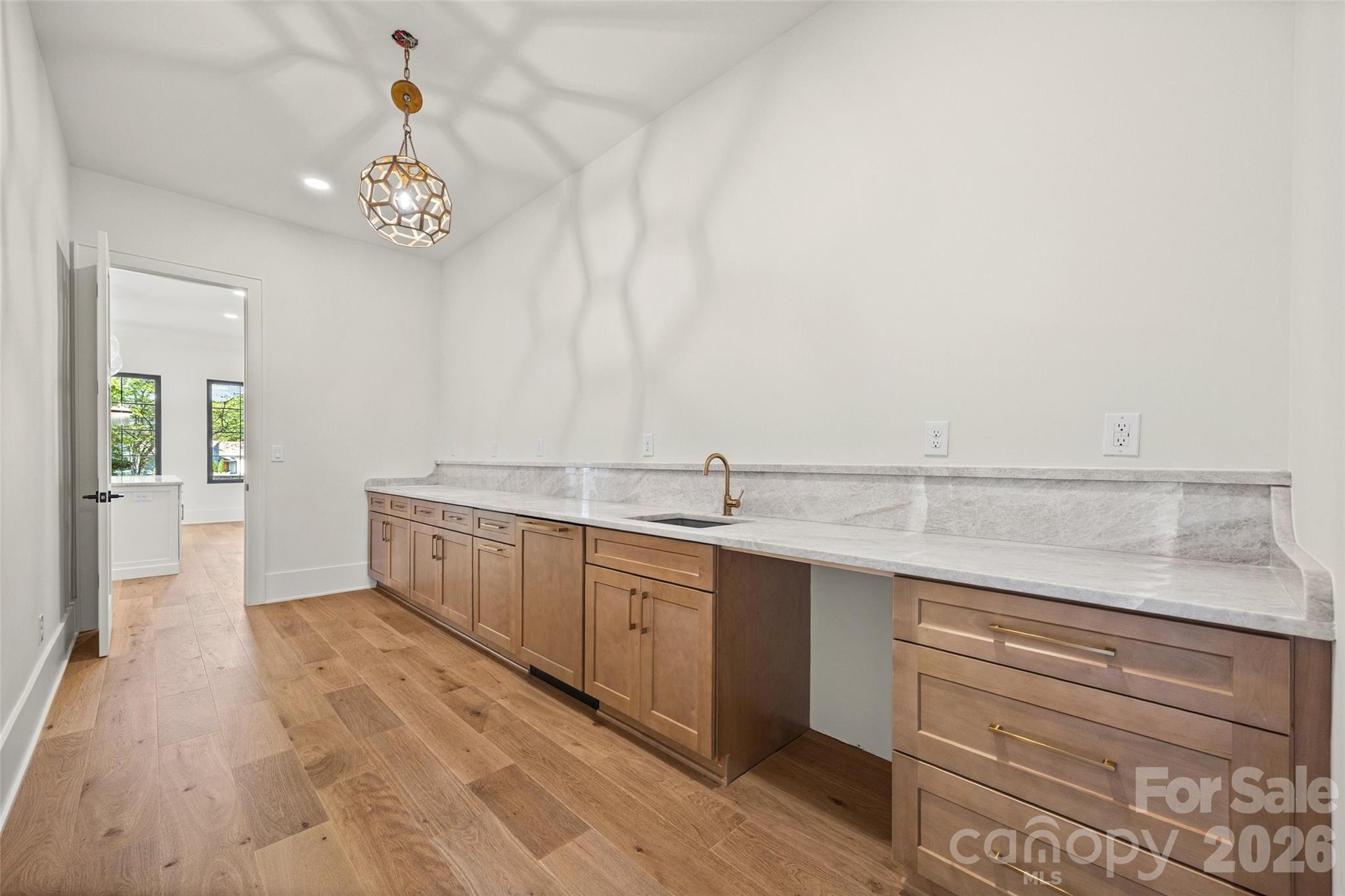 Crown Colony - Residential