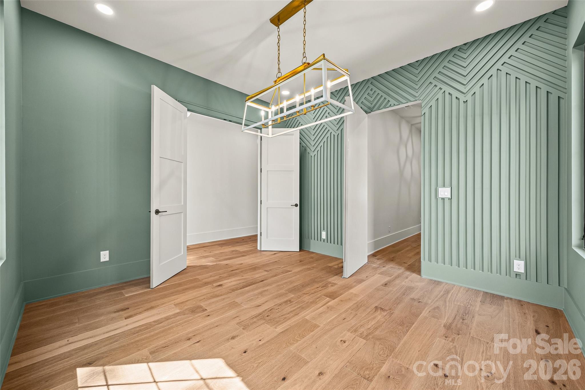 Crown Colony - Residential