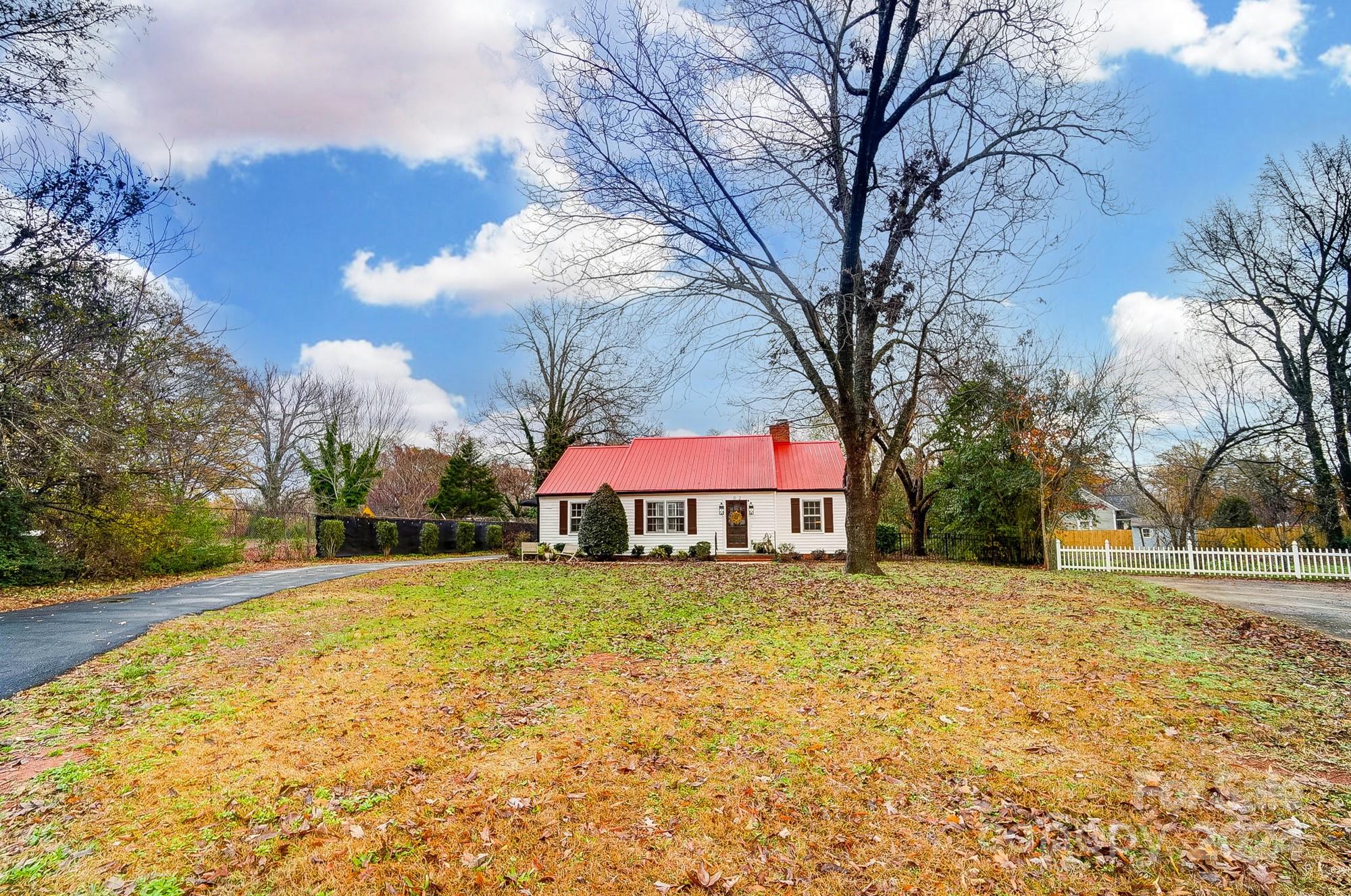 Seventeen Acres - Residential