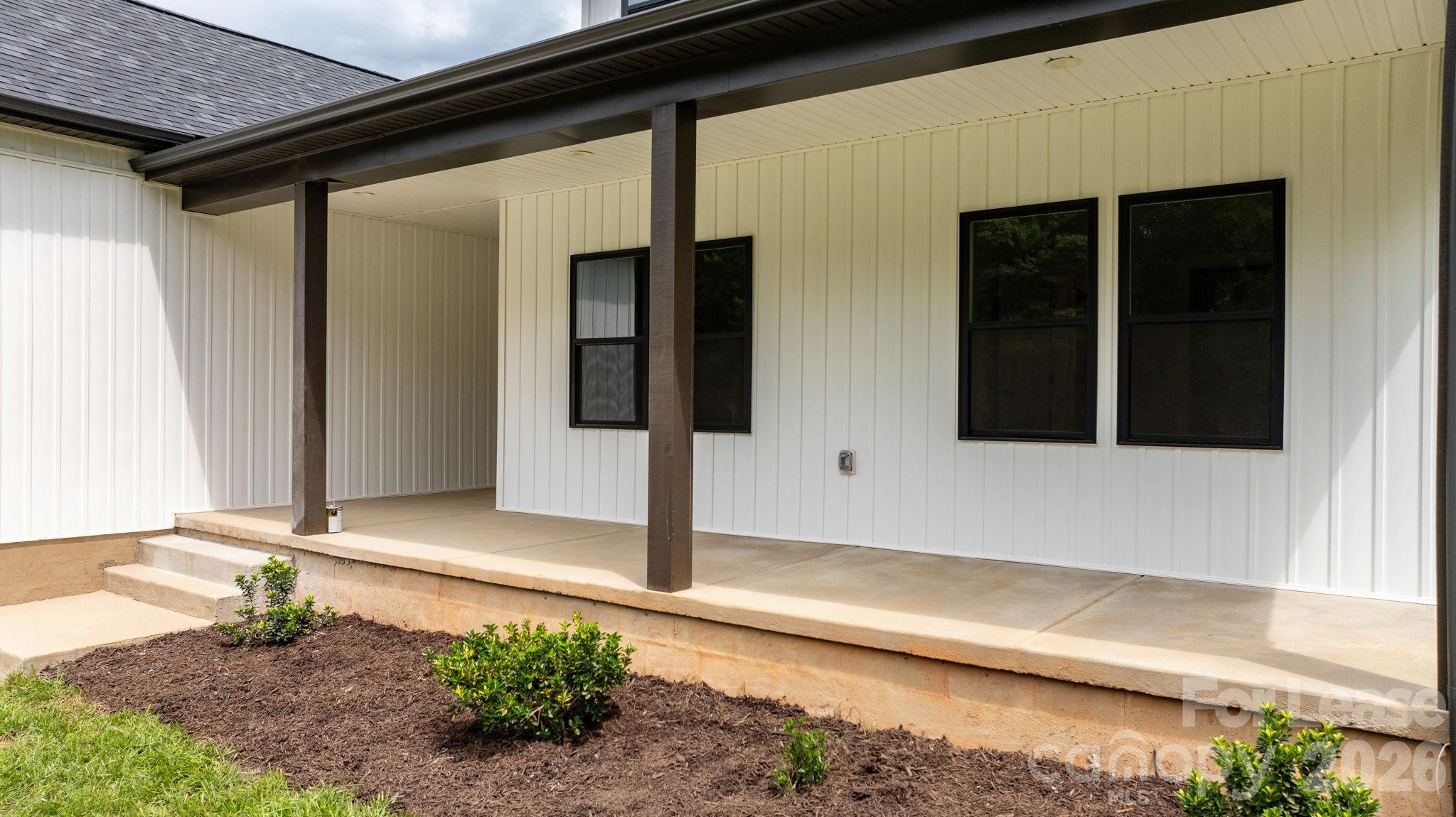 2996 Jack Whitener Road