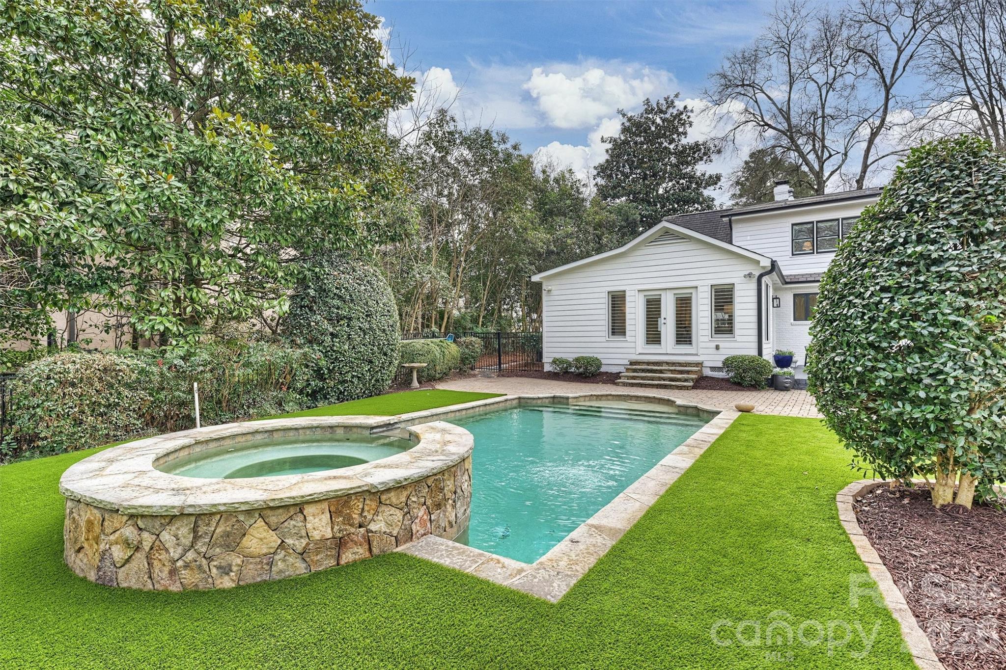 Jefferson Park - Residential