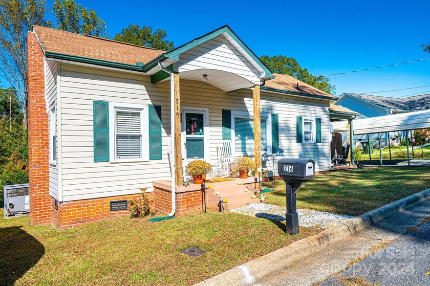 Here’s a refined property description:

Charming 2-bedroom, 1-bathroom home with beautiful hardwood floors throughout. Enjoy cozy evenings by the fireplace and the convenience of natural gas. This property features a carport for easy parking and an outbuilding for additional storage. The windows are only 6 years old, adding to the home’s energy efficiency. A newer stainless steel stove is included in the kitchen. The backyard offers a pleasant outdoor space for relaxation or entertaining. Charter Spectrum is available for high-speed internet and cable needs. This home is perfect for comfort and convenience!