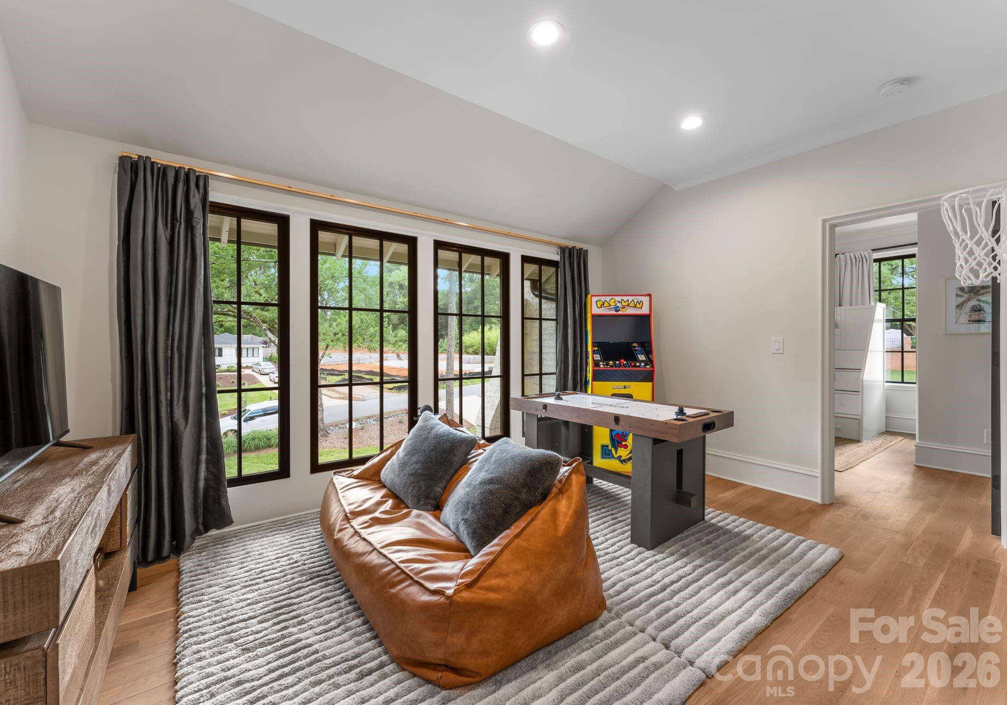 Mammoth Oaks - Residential