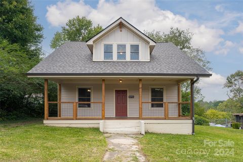 22 Pine Grove Avenue Asheville NC 28801