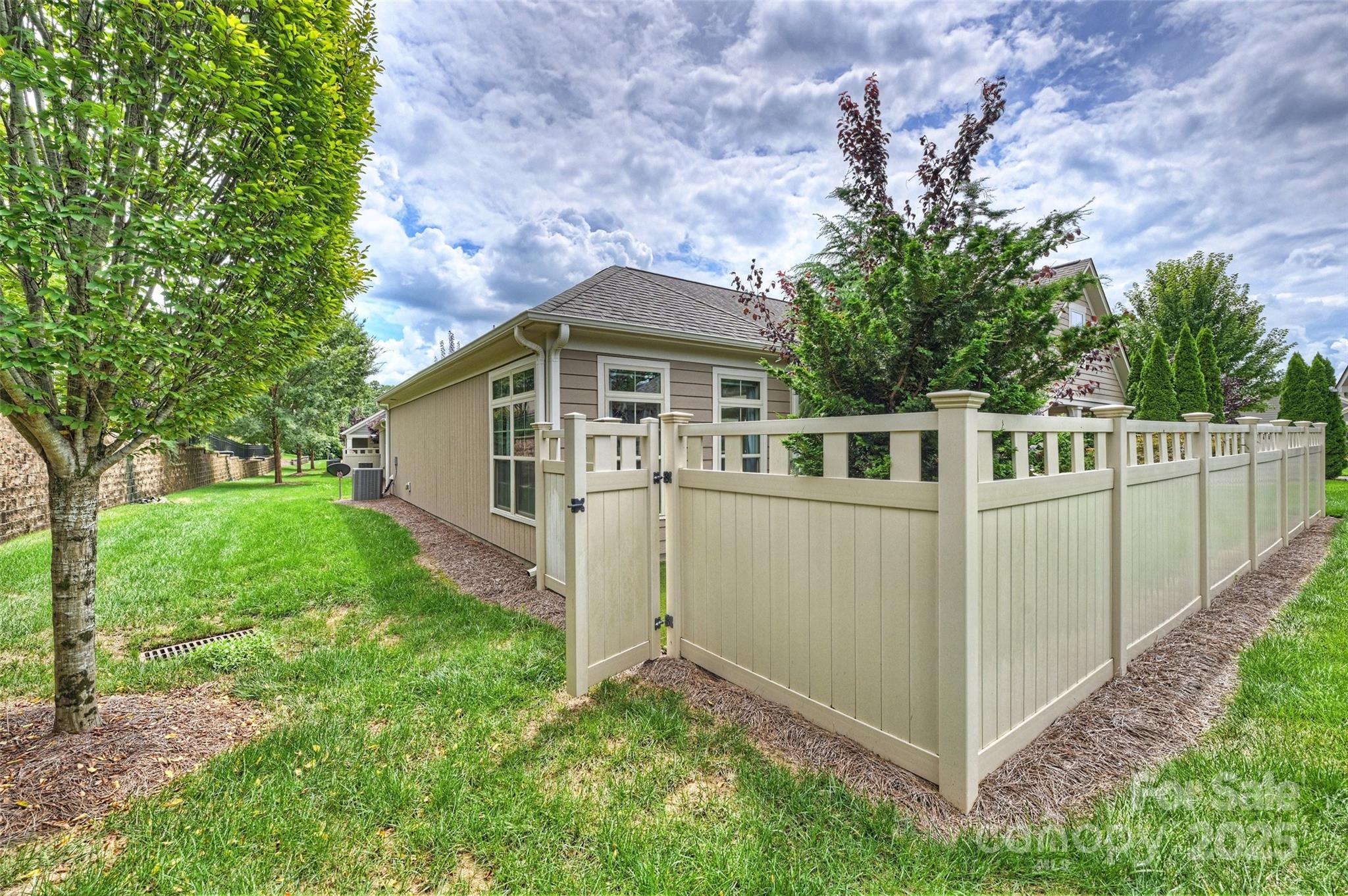 The Courtyards of Marvin - Residential