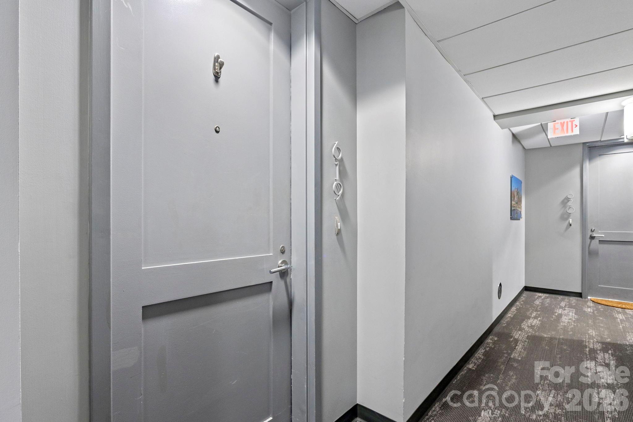 1133 Metropolitan Avenue 619