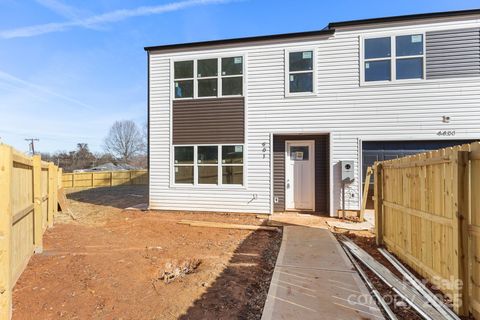 901 N Hoskins Road Charlotte NC 28216