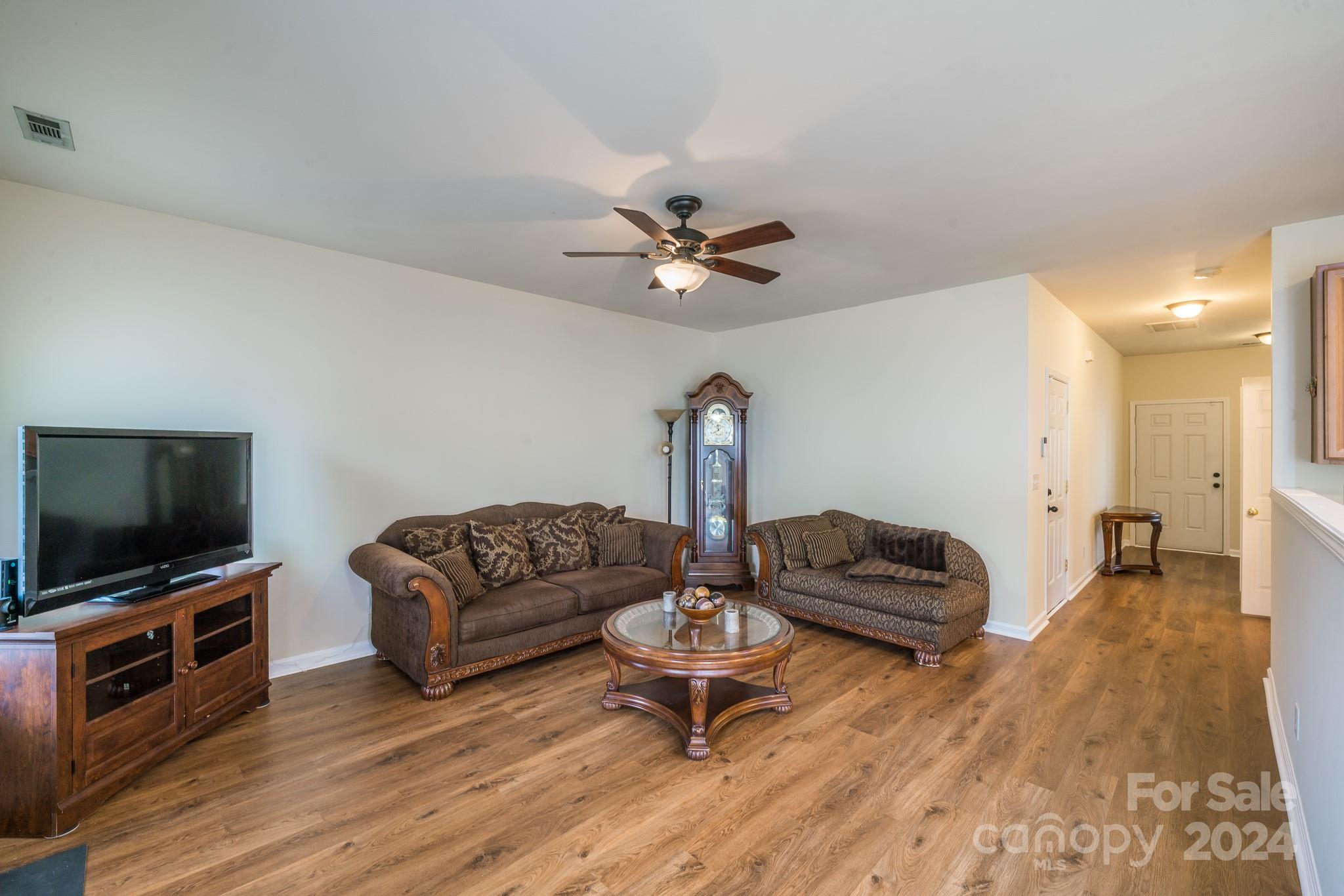 Charlotte Pines - Residential