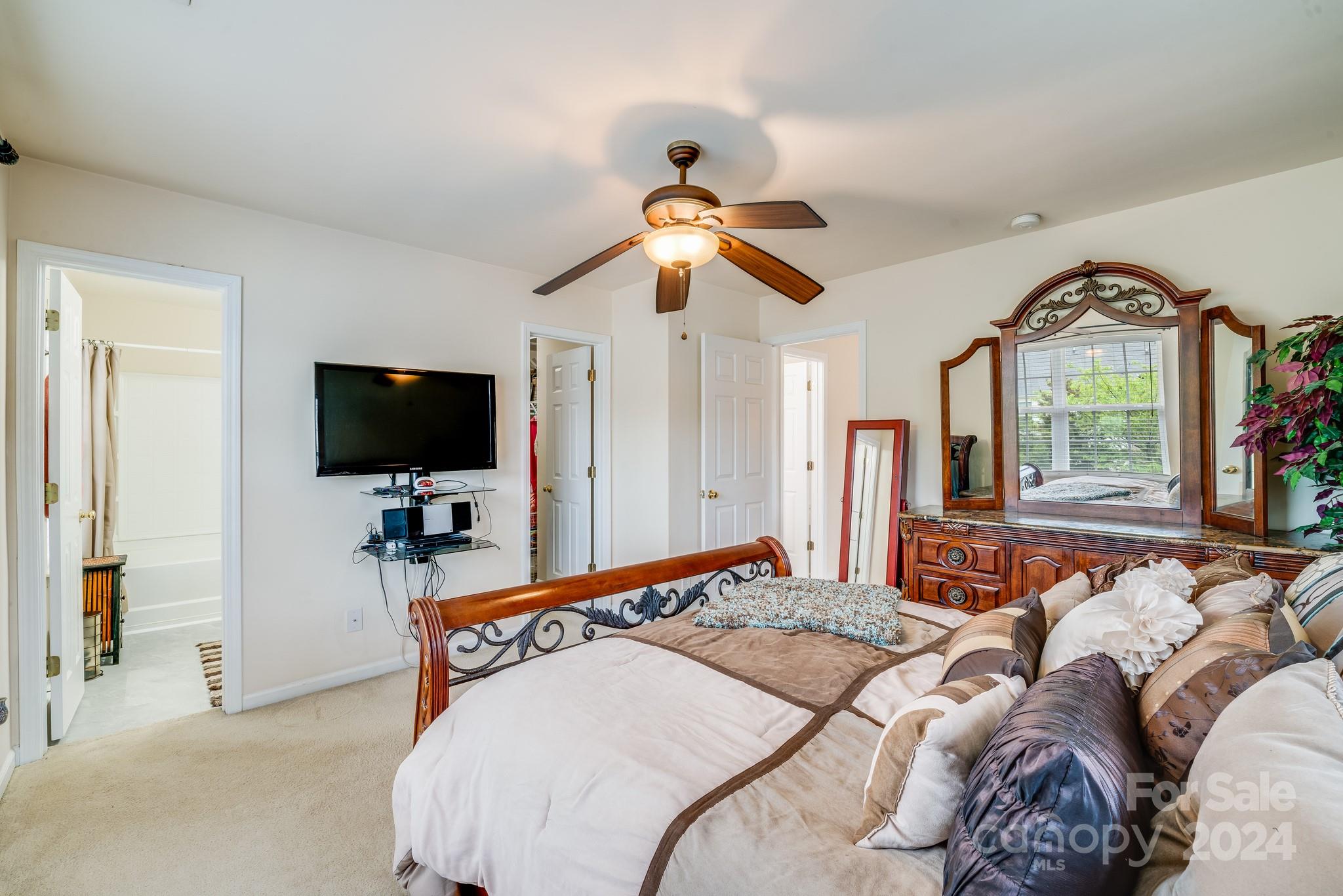 Charlotte Pines - Residential