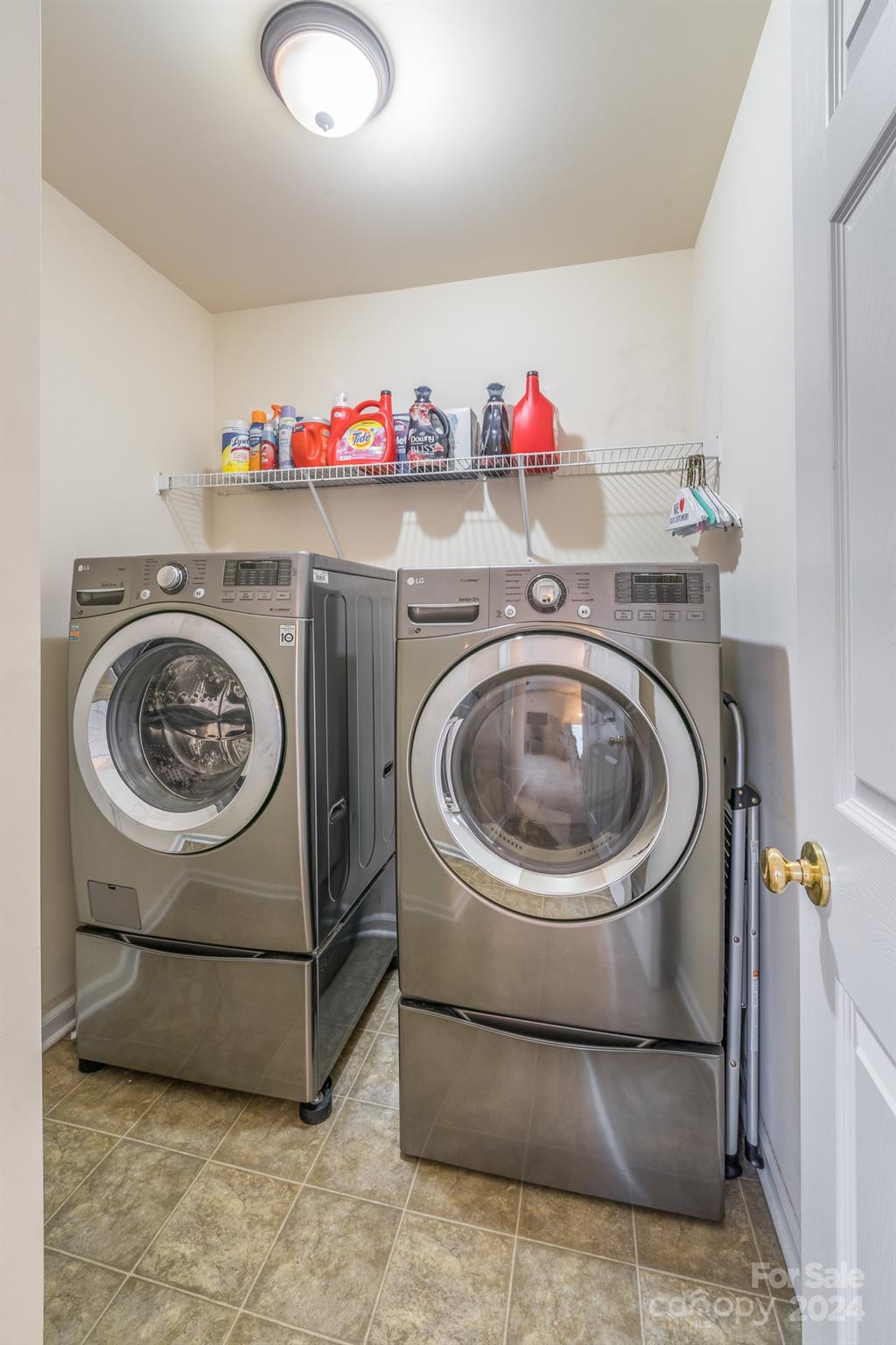 Charlotte Pines - Residential