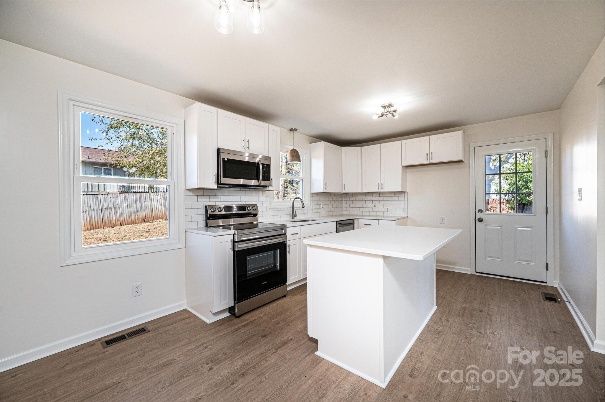 731 7th Avenue Court SE