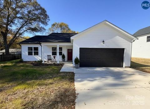 211 Queens Court Gastonia NC 28052