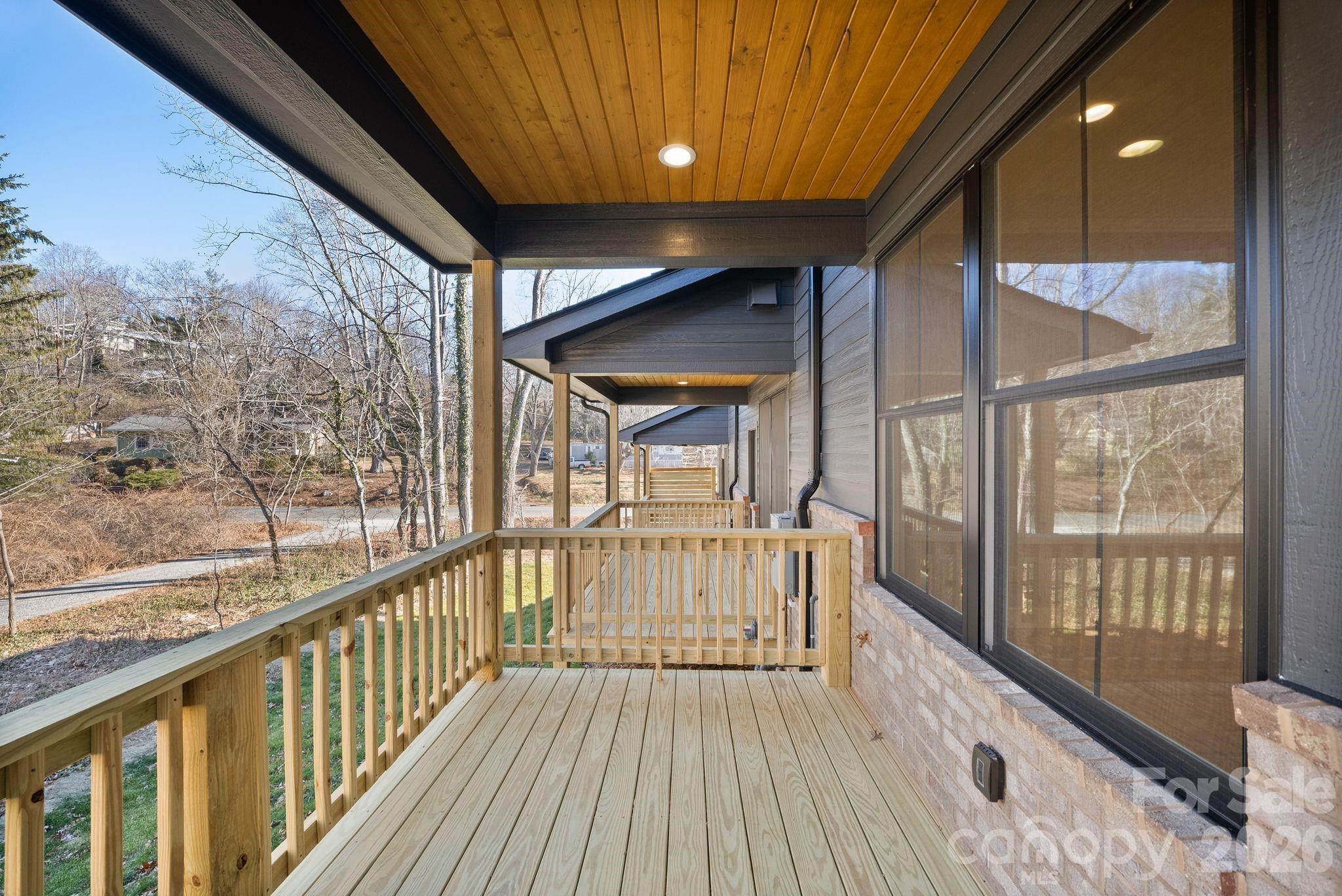Villas at Pinecroft - Residential