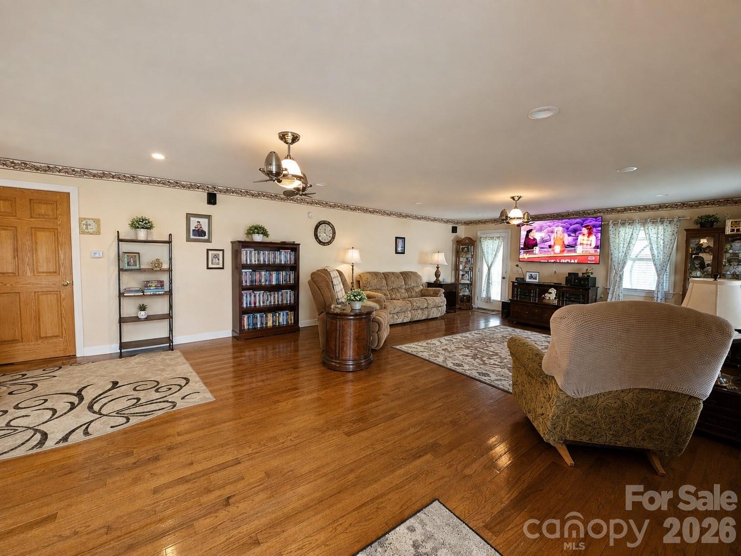 907 Sikes Mill Road