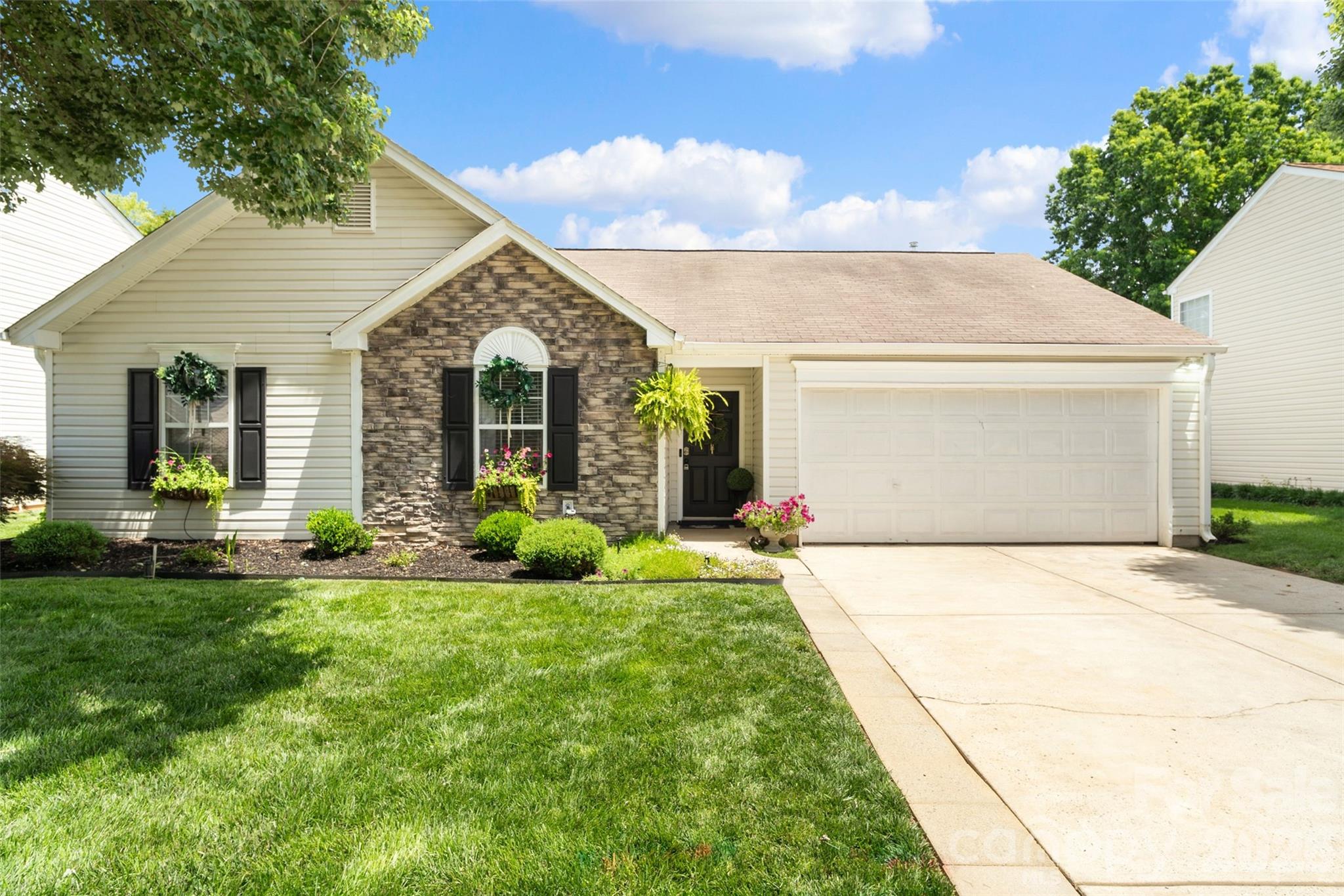 3917 Laurel View Circle