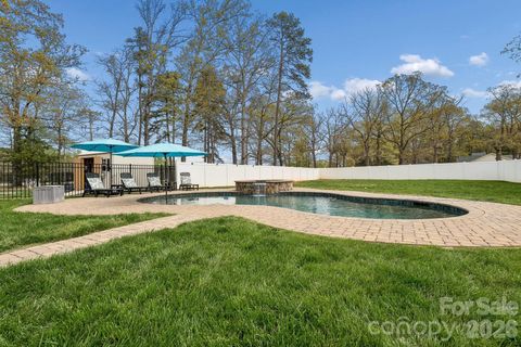 Photo of 109 Avalon Reserve Drive, Mooresville, NC 28115 (MLS # 4359512)