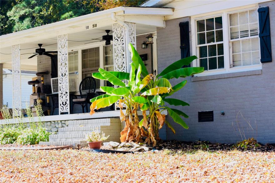 The Price is Right and you don't want to be wrong!!!! Farmhouse style coupled with your own personal touch, that’s right, look no further! This rancher offers plenty of options with room to spread out and relax! Schedule your showing today!!