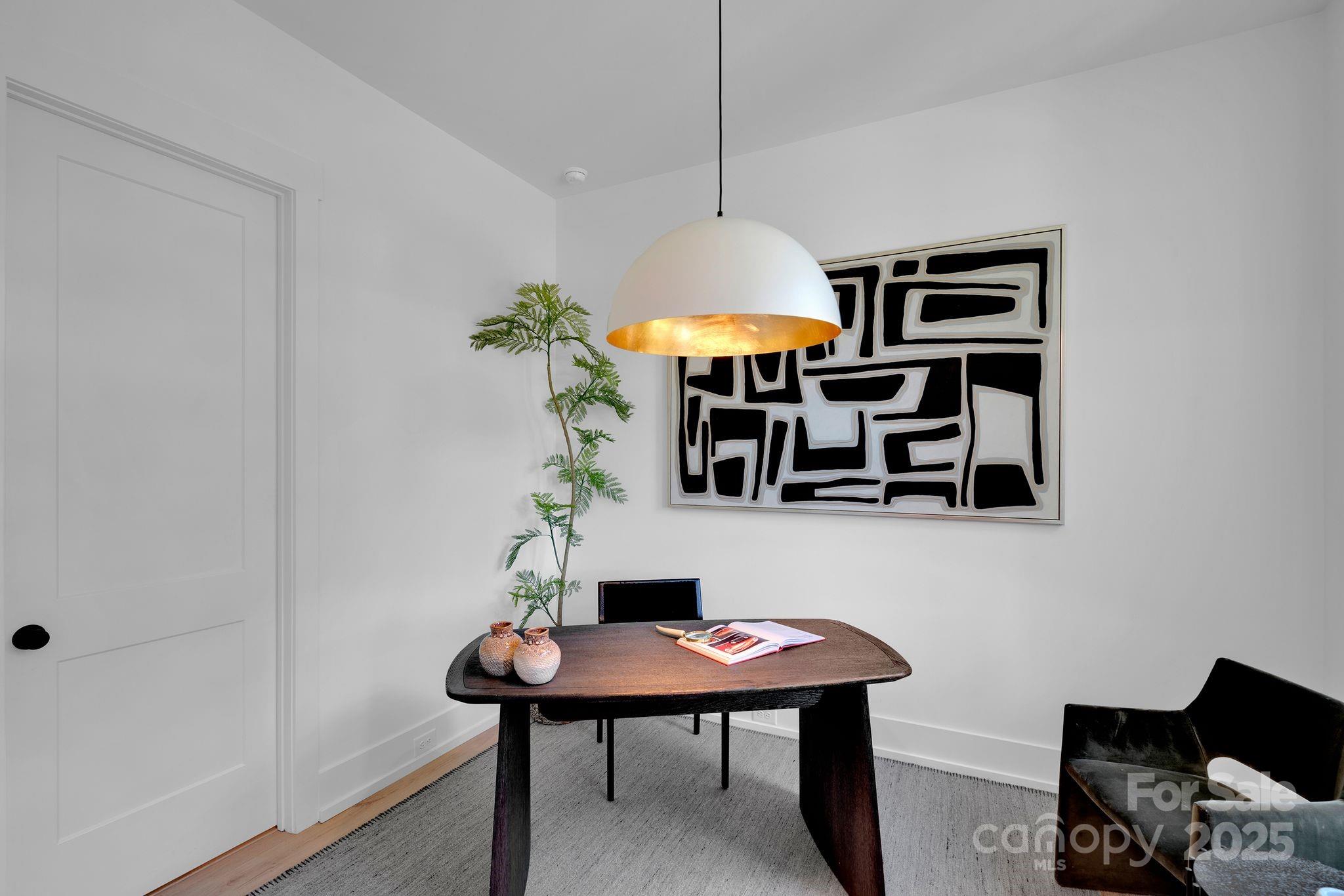 2816 Springway Drive