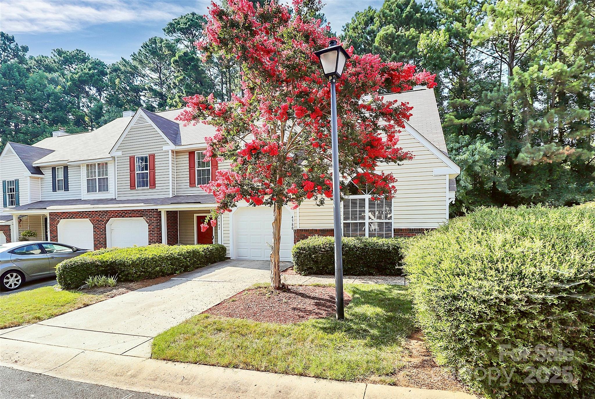 Huntington Ridge - Residential