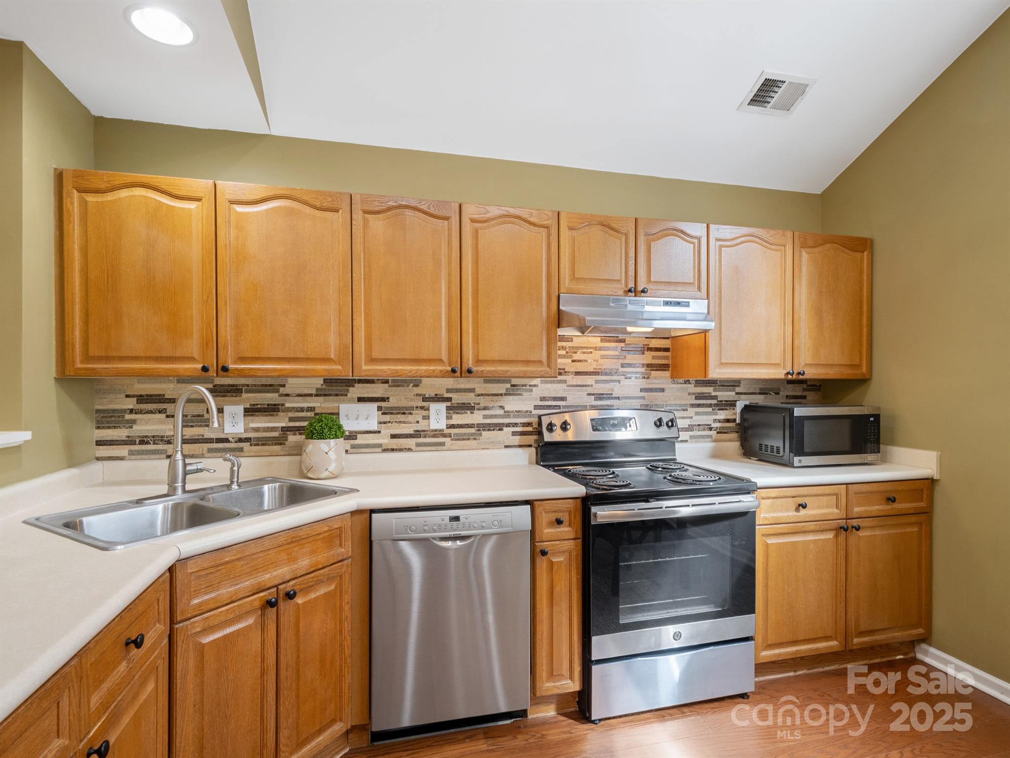 Huntington Ridge - Residential