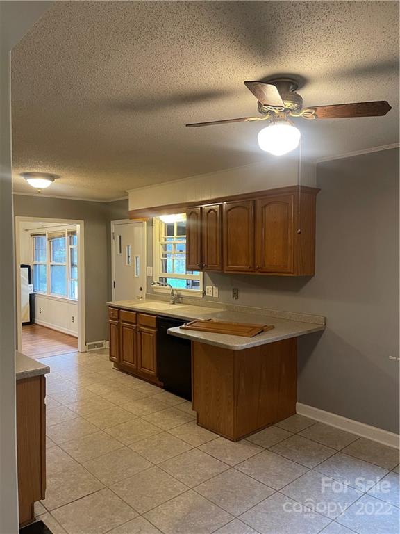 Lakeview Manor - Residential