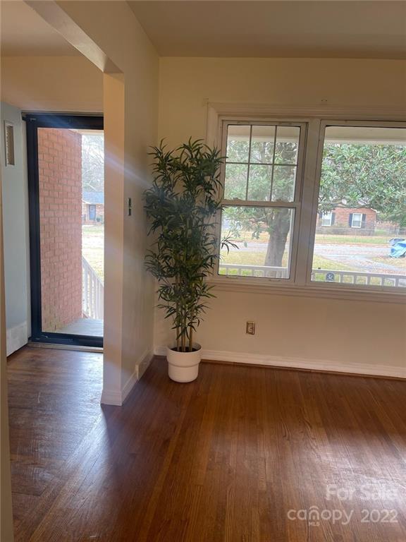 Lakeview Manor - Residential