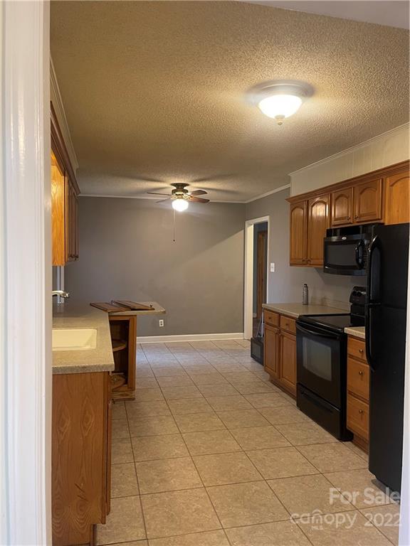 Lakeview Manor - Residential