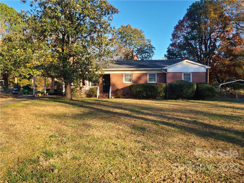 Lakeview Manor - Residential