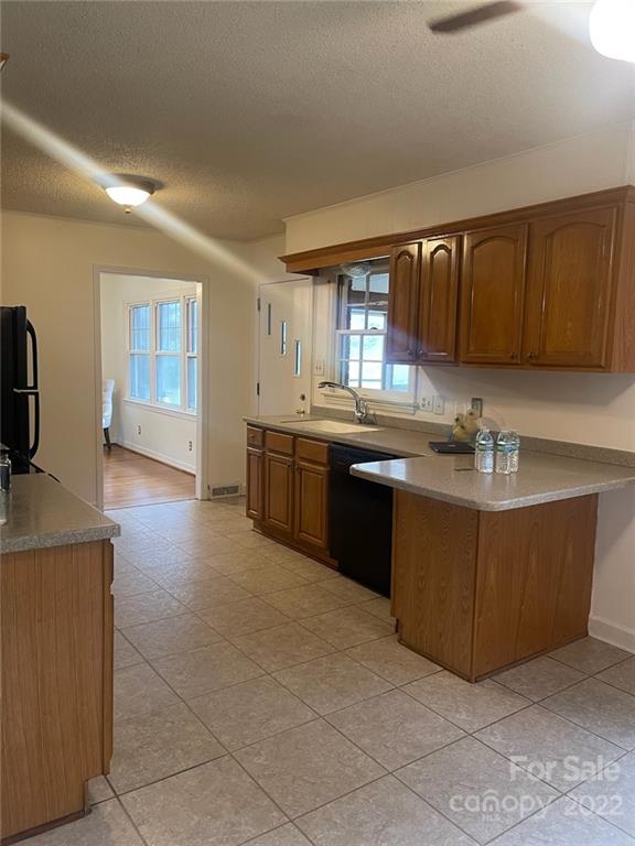 Lakeview Manor - Residential