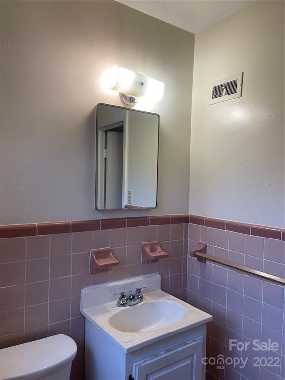 Lakeview Manor - Residential