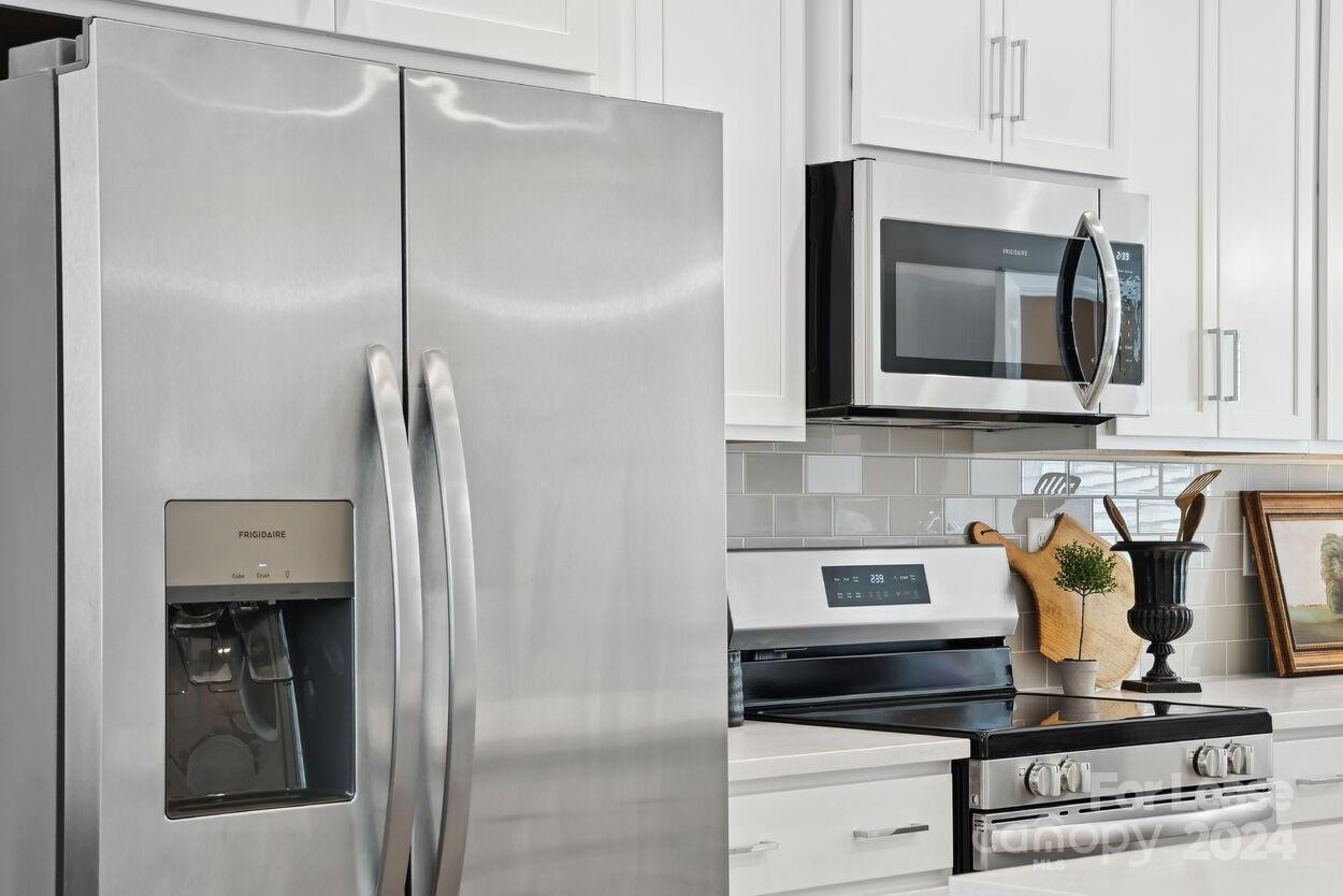 Charlotte, North Carolina 28212, United States, 2 Bedrooms Bedrooms, ,4 BathroomsBathrooms,Residential,Active,121440