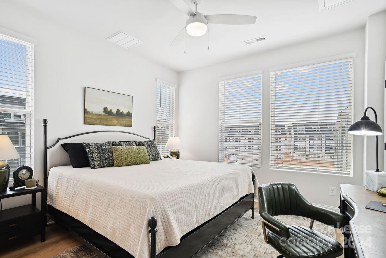 Charlotte, North Carolina 28212, United States, 2 Bedrooms Bedrooms, ,4 BathroomsBathrooms,Residential,Active,121440