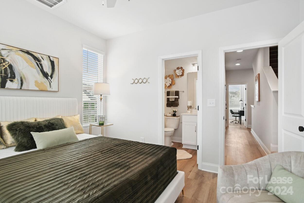 Charlotte, North Carolina 28212, United States, 2 Bedrooms Bedrooms, ,4 BathroomsBathrooms,Residential,Active,121440